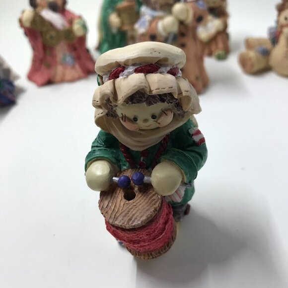 Vintage 1994 Cute as a Button Mary Rhyner Nativity Set 8 pieces Sew Cute!! - Picture 3 of 13